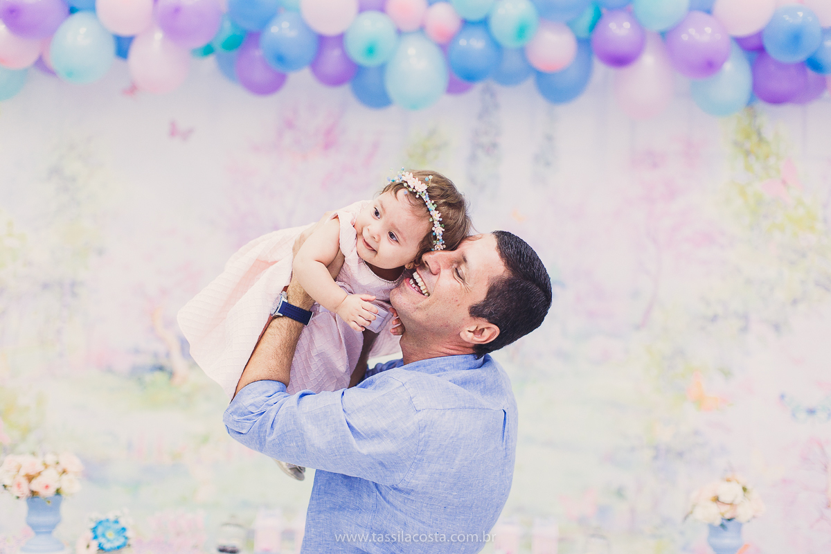 festa infantil linda, feita na casa de festa Zueira, na Praia da Costa, Vila Velha ES. Tássila Costa fotografia, Luísa 1 ano, fotografia de festa infantil na Praia da Costa