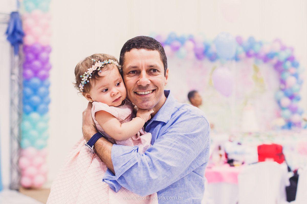 festa infantil linda, feita na casa de festa Zueira, na Praia da Costa, Vila Velha ES. Tássila Costa fotografia, Luísa 1 ano, fotografia de festa infantil na Praia da Costa