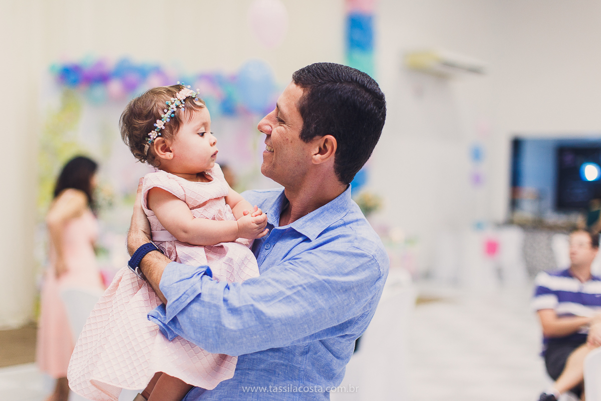 festa infantil linda, feita na casa de festa Zueira, na Praia da Costa, Vila Velha ES. Tássila Costa fotografia, Luísa 1 ano, fotografia de festa infantil na Praia da Costa