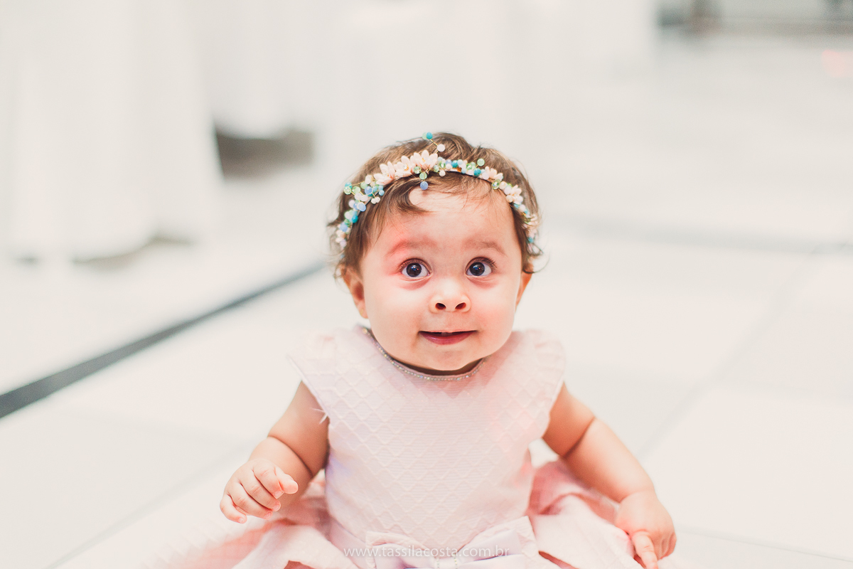 festa infantil linda, feita na casa de festa Zueira, na Praia da Costa, Vila Velha ES. Tássila Costa fotografia, Luísa 1 ano, fotografia de festa infantil na Praia da Costa