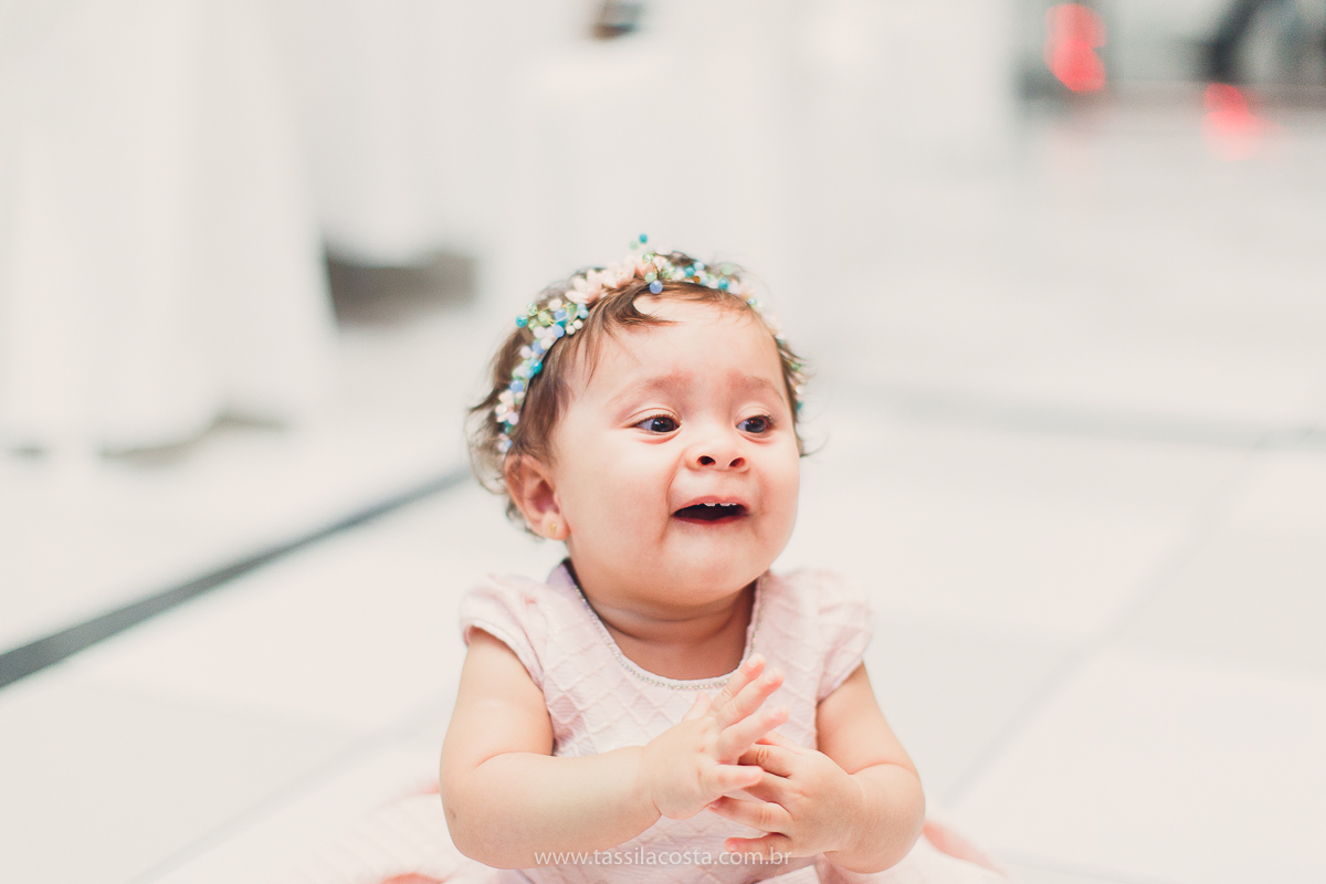 festa infantil linda, feita na casa de festa Zueira, na Praia da Costa, Vila Velha ES. Tássila Costa fotografia, Luísa 1 ano, fotografia de festa infantil na Praia da Costa