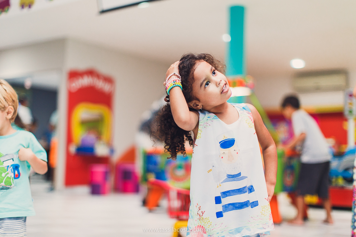 festa infantil linda, feita na casa de festa Zueira, na Praia da Costa, Vila Velha ES. Tássila Costa fotografia, Luísa 1 ano, fotografia de festa infantil na Praia da Costa