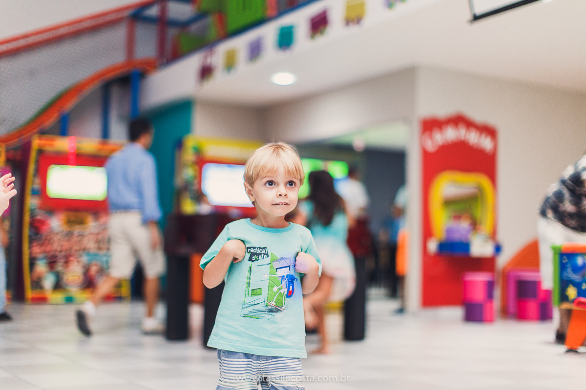festa infantil linda, feita na casa de festa Zueira, na Praia da Costa, Vila Velha ES. Tássila Costa fotografia, Luísa 1 ano, fotografia de festa infantil na Praia da Costa
