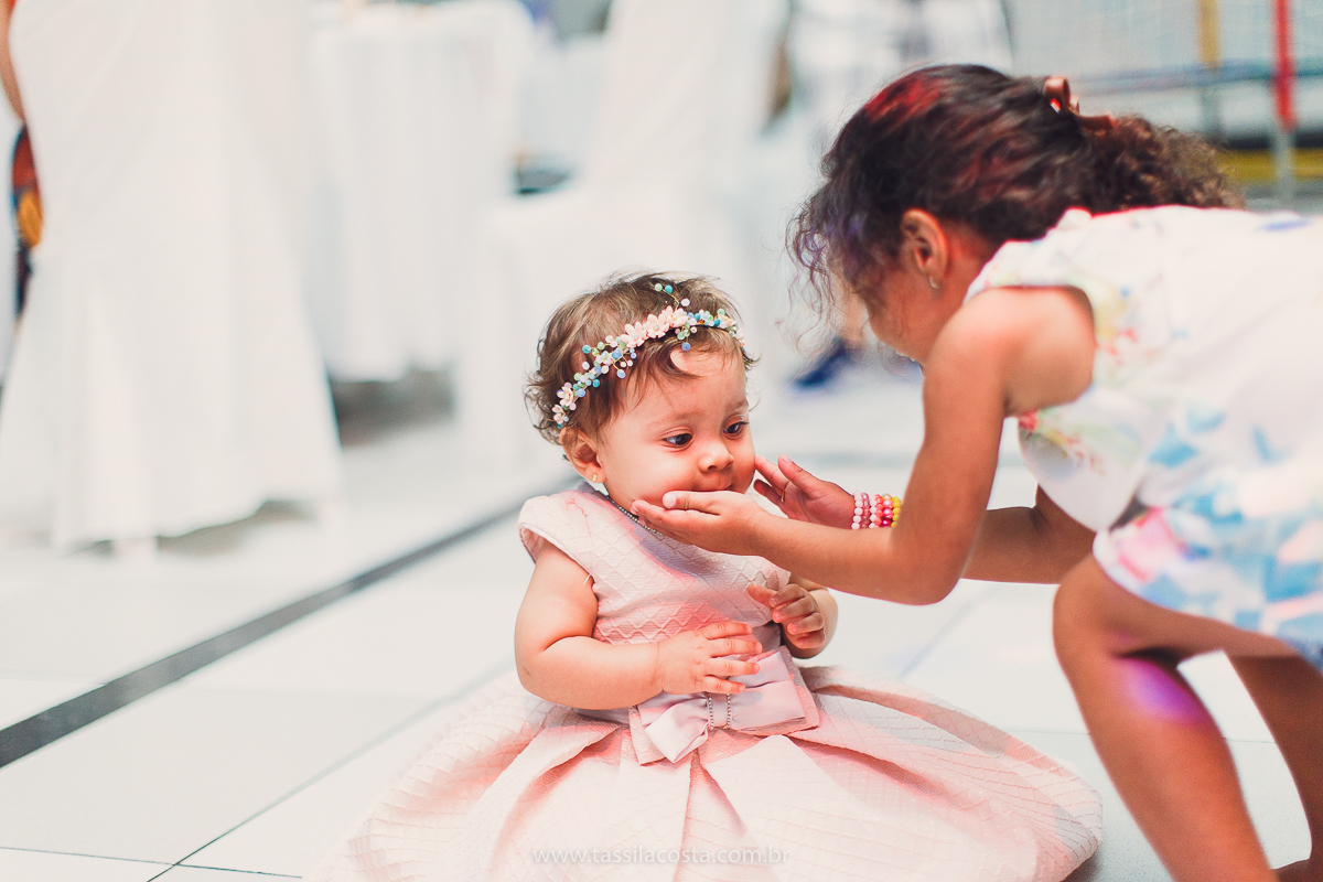 festa infantil linda, feita na casa de festa Zueira, na Praia da Costa, Vila Velha ES. Tássila Costa fotografia, Luísa 1 ano, fotografia de festa infantil na Praia da Costa