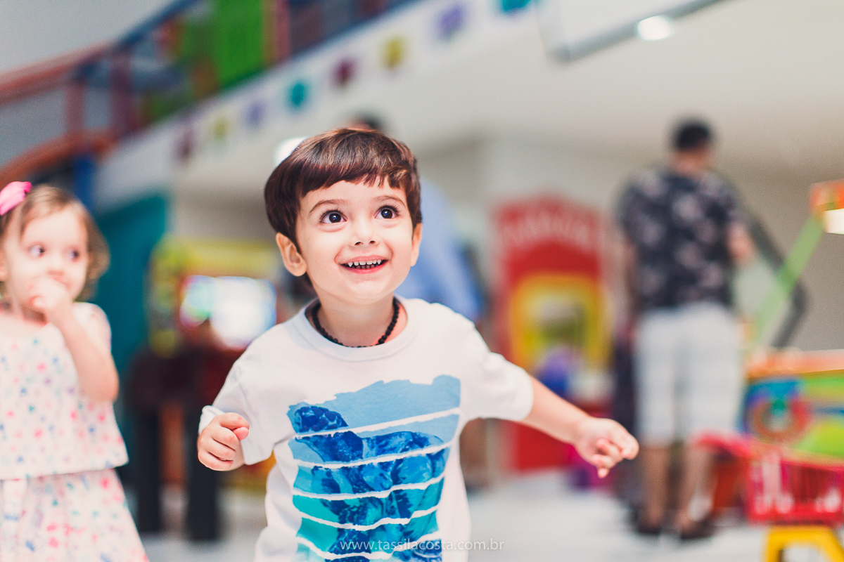 festa infantil linda, feita na casa de festa Zueira, na Praia da Costa, Vila Velha ES. Tássila Costa fotografia, Luísa 1 ano, fotografia de festa infantil na Praia da Costa