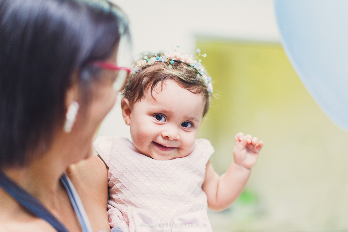festa infantil linda, feita na casa de festa Zueira, na Praia da Costa, Vila Velha ES. Tássila Costa fotografia, Luísa 1 ano, fotografia de festa infantil na Praia da Costa