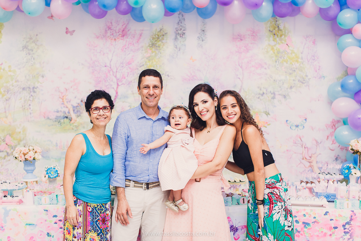 festa infantil linda, feita na casa de festa Zueira, na Praia da Costa, Vila Velha ES. Tássila Costa fotografia, Luísa 1 ano, fotografia de festa infantil na Praia da Costa