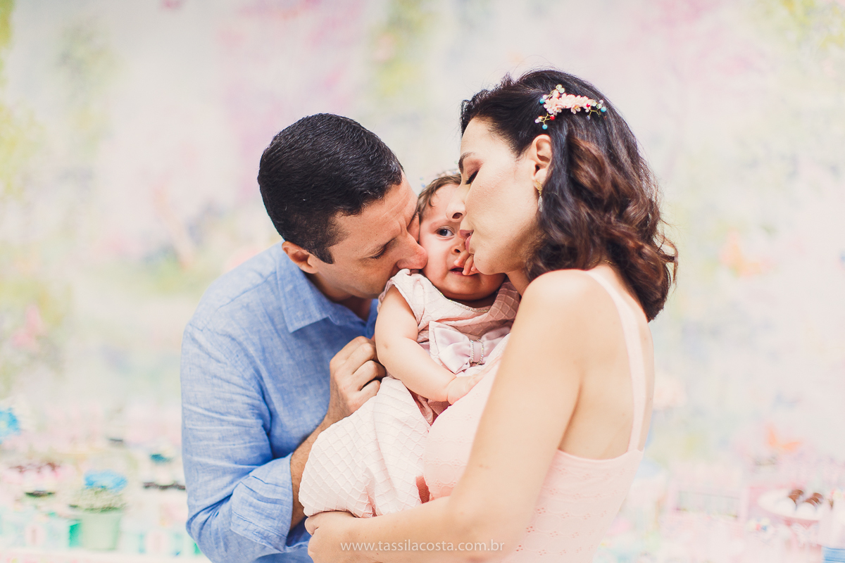 festa infantil linda, feita na casa de festa Zueira, na Praia da Costa, Vila Velha ES. Tássila Costa fotografia, Luísa 1 ano, fotografia de festa infantil na Praia da Costa