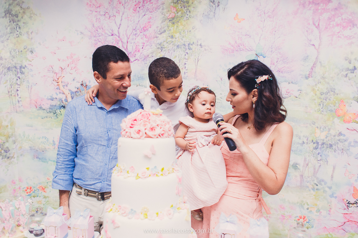 festa infantil linda, feita na casa de festa Zueira, na Praia da Costa, Vila Velha ES. Tássila Costa fotografia, Luísa 1 ano, fotografia de festa infantil na Praia da Costa