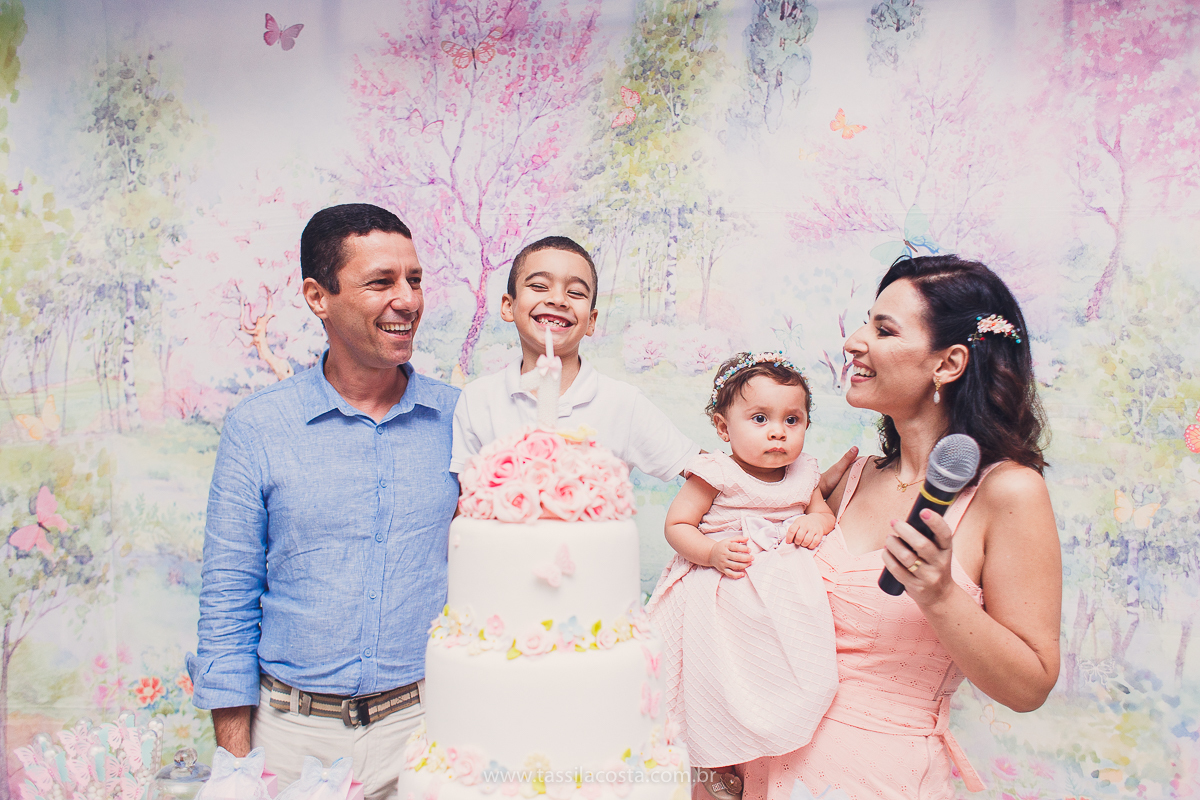 festa infantil linda, feita na casa de festa Zueira, na Praia da Costa, Vila Velha ES. Tássila Costa fotografia, Luísa 1 ano, fotografia de festa infantil na Praia da Costafesta infantil linda, feita na casa de festa Zueira, na Praia da Costa, Vila Velha 