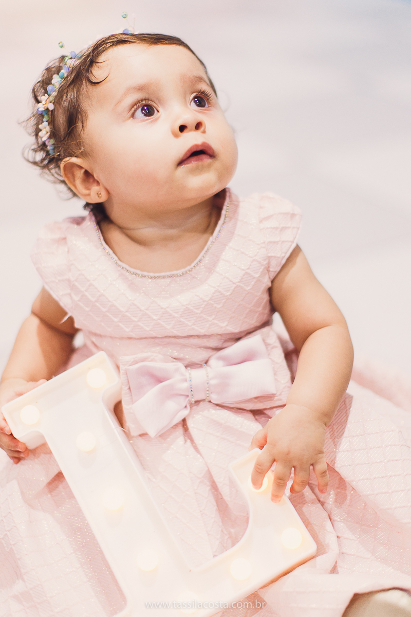 festa infantil linda, feita na casa de festa Zueira, na Praia da Costa, Vila Velha ES. Tássila Costa fotografia, Luísa 1 ano, fotografia de festa infantil na Praia da Costa