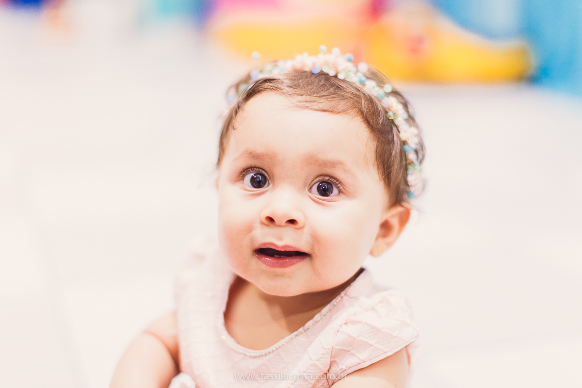 festa infantil linda, feita na casa de festa Zueira, na Praia da Costa, Vila Velha ES. Tássila Costa fotografia, Luísa 1 ano, fotografia de festa infantil na Praia da Costa