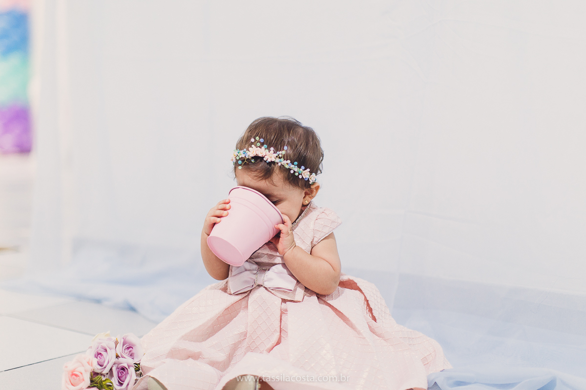 festa infantil linda, feita na casa de festa Zueira, na Praia da Costa, Vila Velha ES. Tássila Costa fotografia, Luísa 1 ano, fotografia de festa infantil na Praia da Costa