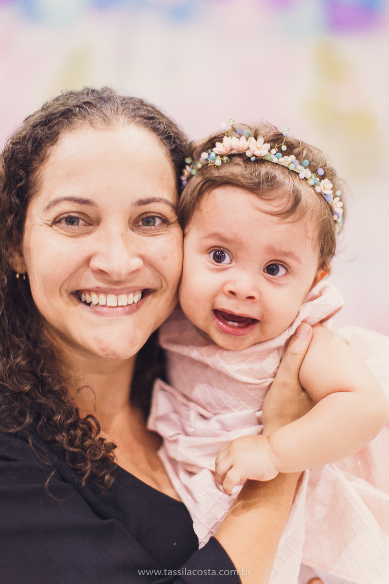 festa infantil linda, feita na casa de festa Zueira, na Praia da Costa, Vila Velha ES. Tássila Costa fotografia, Luísa 1 ano, fotografia de festa infantil na Praia da Costa