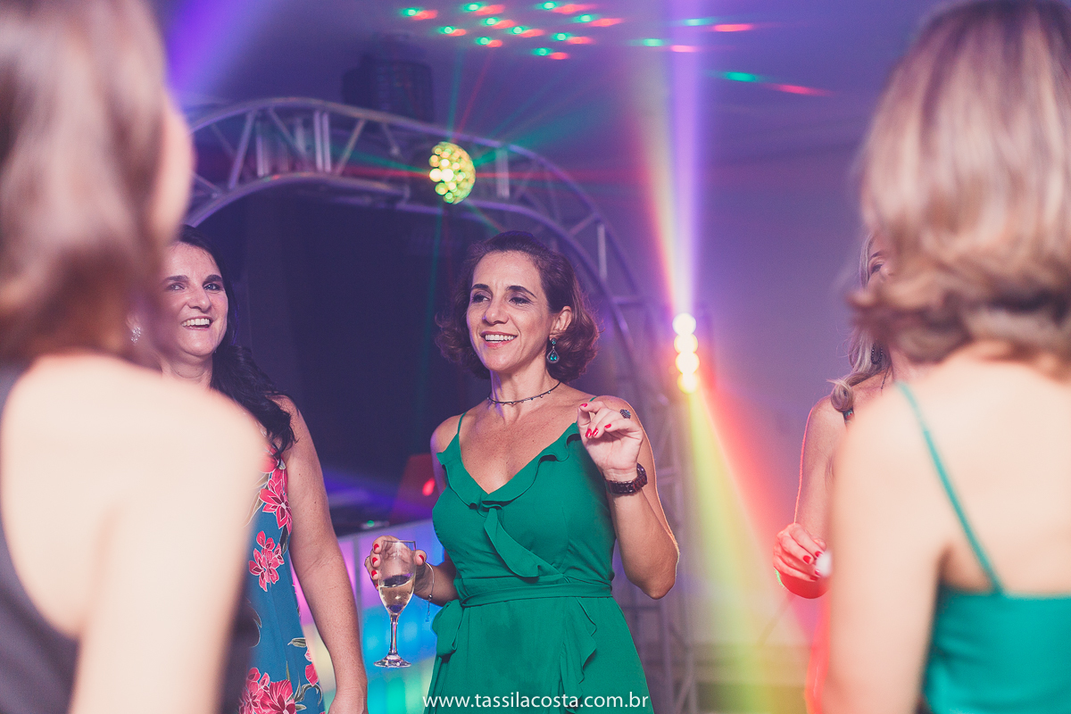 Danuza 50 anos, fotos lindas de aniversário de 50 anos, fotografia de festa de 50 anos na Praia da Costa em Vila Velha ES, fotos lindas, Tássila Costa fotografia, decoração linda para festa de adulto, Tássila Costa fotografia