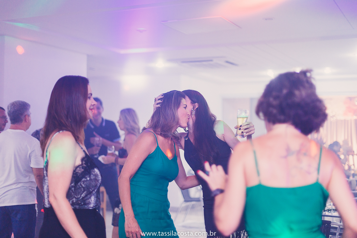 Danuza 50 anos, fotos lindas de aniversário de 50 anos, fotografia de festa de 50 anos na Praia da Costa em Vila Velha ES, fotos lindas, Tássila Costa fotografia, decoração linda para festa de adulto, Tássila Costa fotografia