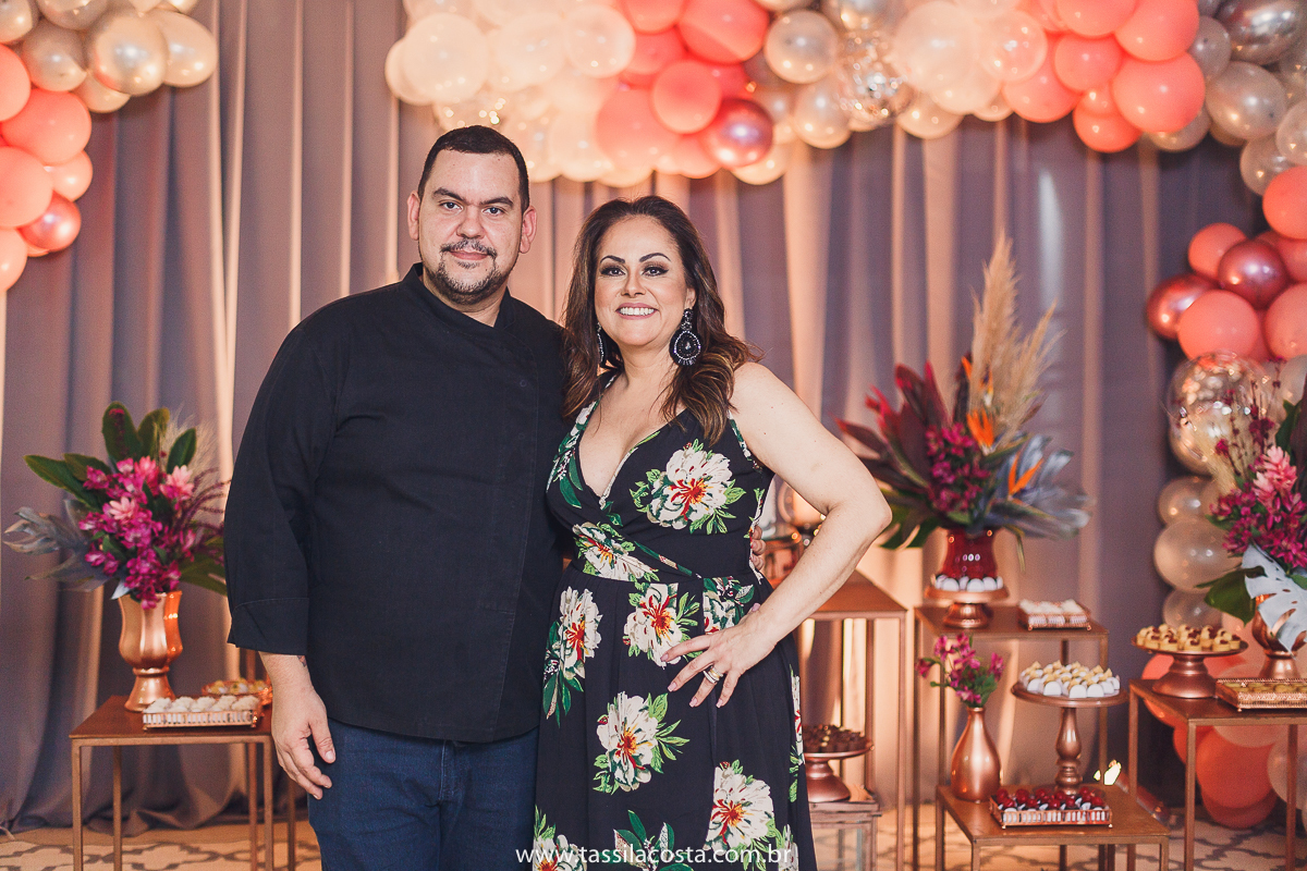 Danuza 50 anos, fotos lindas de aniversário de 50 anos, fotografia de festa de 50 anos na Praia da Costa em Vila Velha ES, fotos lindas, Tássila Costa fotografia, decoração linda para festa de adulto, Tássila Costa fotografia