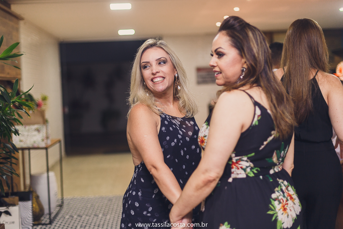 Danuza 50 anos, fotos lindas de aniversário de 50 anos, fotografia de festa de 50 anos na Praia da Costa em Vila Velha ES, fotos lindas, Tássila Costa fotografia, decoração linda para festa de adulto, Tássila Costa fotografia