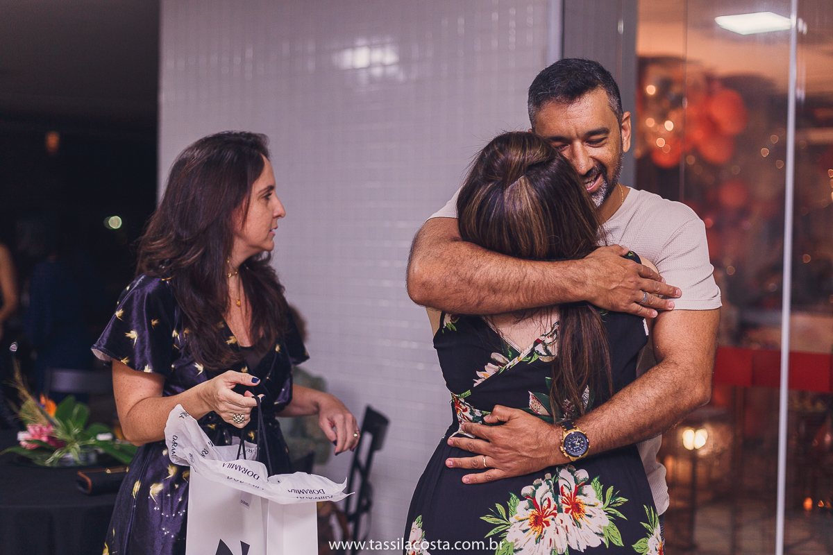 Danuza 50 anos, fotos lindas de aniversário de 50 anos, fotografia de festa de 50 anos na Praia da Costa em Vila Velha ES, fotos lindas, Tássila Costa fotografia, decoração linda para festa de adulto, Tássila Costa fotografia