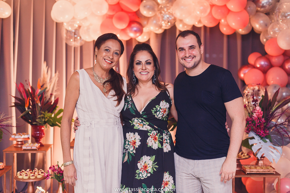 Danuza 50 anos, fotos lindas de aniversário de 50 anos, fotografia de festa de 50 anos na Praia da Costa em Vila Velha ES, fotos lindas, Tássila Costa fotografia, decoração linda para festa de adulto, Tássila Costa fotografia