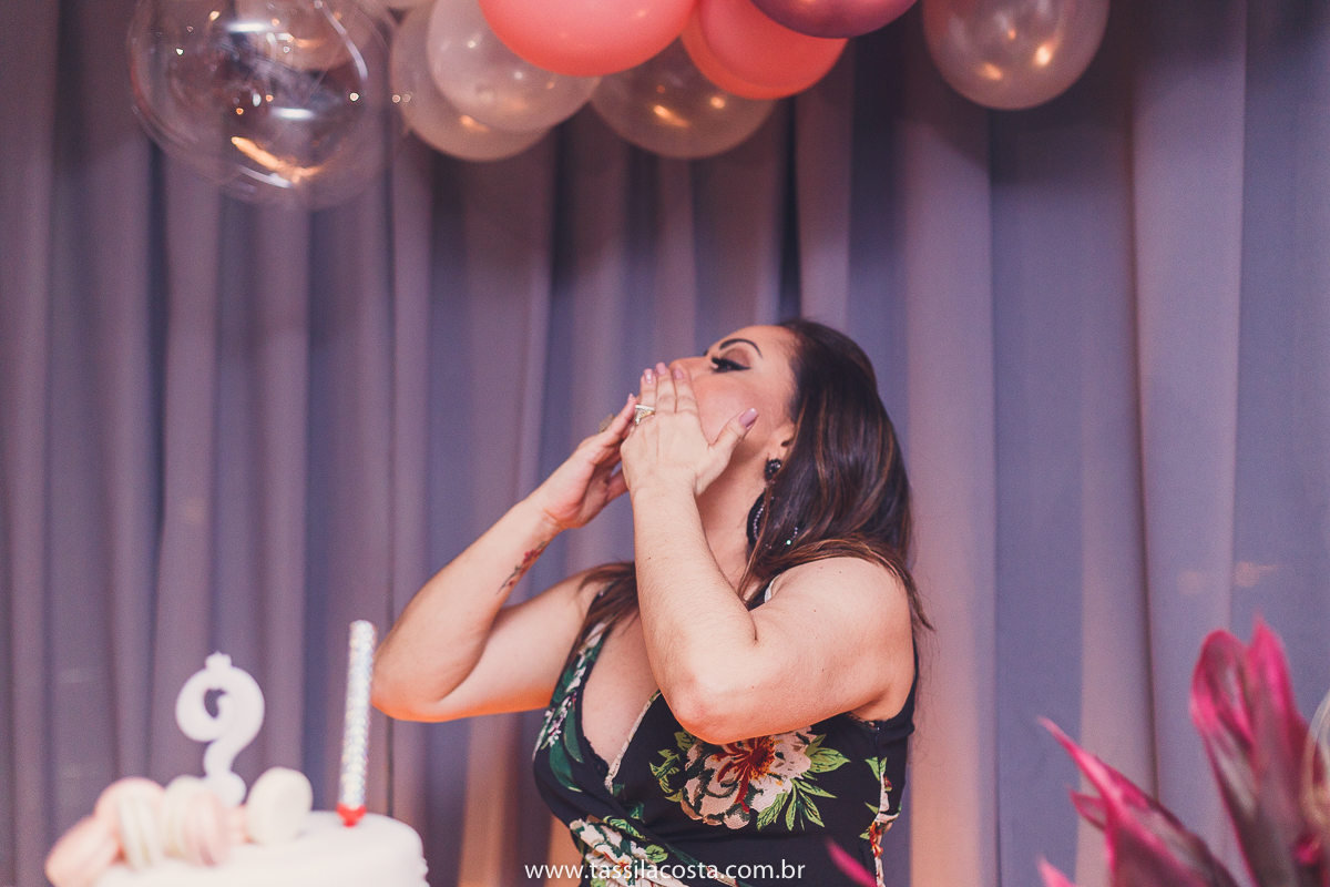 Danuza 50 anos, fotos lindas de aniversário de 50 anos, fotografia de festa de 50 anos na Praia da Costa em Vila Velha ES, fotos lindas, Tássila Costa fotografia, decoração linda para festa de adulto, Tássila Costa fotografia