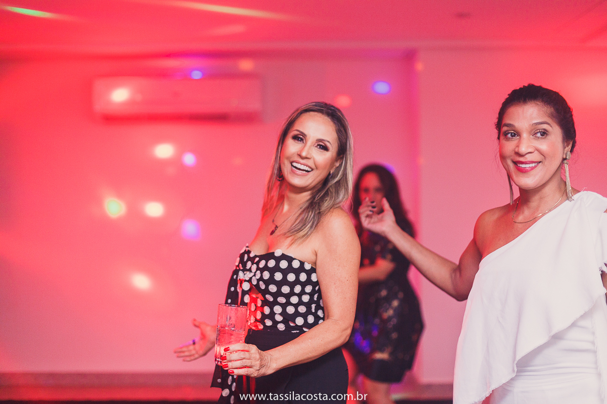 Danuza 50 anos, fotos lindas de aniversário de 50 anos, fotografia de festa de 50 anos na Praia da Costa em Vila Velha ES, fotos lindas, Tássila Costa fotografia, decoração linda para festa de adulto, Tássila Costa fotografia