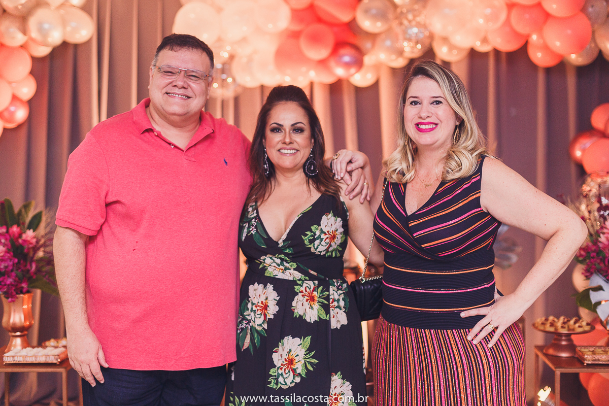 Danuza 50 anos, fotos lindas de aniversário de 50 anos, fotografia de festa de 50 anos na Praia da Costa em Vila Velha ES, fotos lindas, Tássila Costa fotografia, decoração linda para festa de adulto, Tássila Costa fotografia