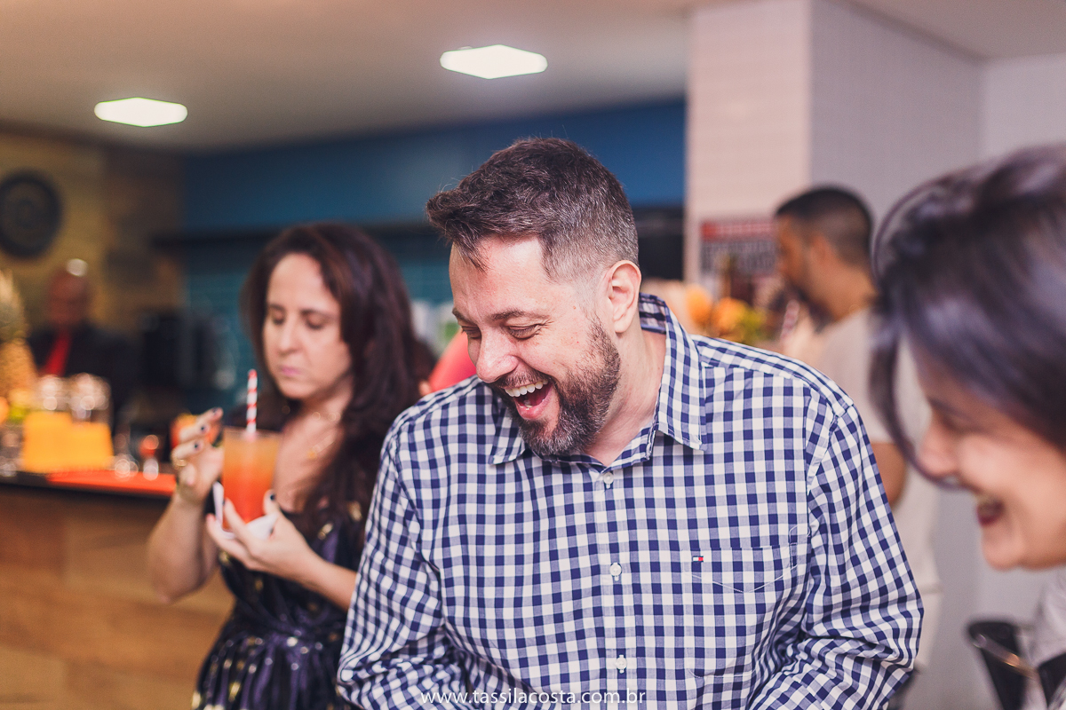 Danuza 50 anos, fotos lindas de aniversário de 50 anos, fotografia de festa de 50 anos na Praia da Costa em Vila Velha ES, fotos lindas, Tássila Costa fotografia, decoração linda para festa de adulto, Tássila Costa fotografia