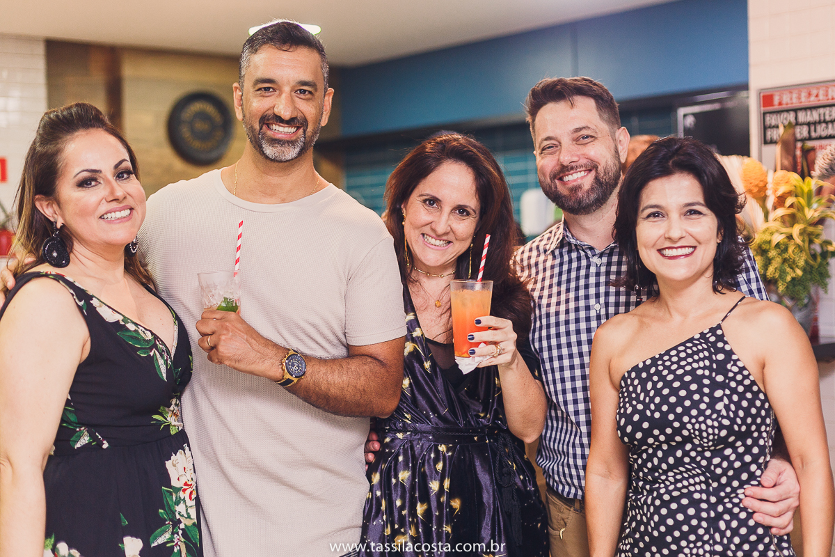 Danuza 50 anos, fotos lindas de aniversário de 50 anos, fotografia de festa de 50 anos na Praia da Costa em Vila Velha ES, fotos lindas, Tássila Costa fotografia, decoração linda para festa de adulto, Tássila Costa fotografia