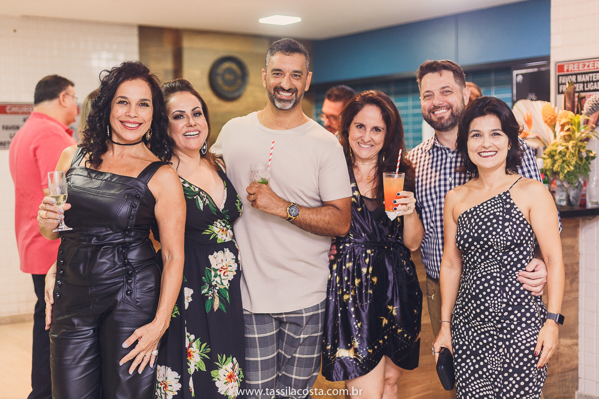 Danuza 50 anos, fotos lindas de aniversário de 50 anos, fotografia de festa de 50 anos na Praia da Costa em Vila Velha ES, fotos lindas, Tássila Costa fotografia, decoração linda para festa de adulto, Tássila Costa fotografia