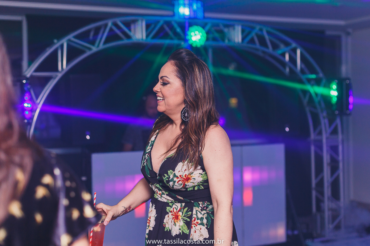 Danuza 50 anos, fotos lindas de aniversário de 50 anos, fotografia de festa de 50 anos na Praia da Costa em Vila Velha ES, fotos lindas, Tássila Costa fotografia, decoração linda para festa de adulto, Tássila Costa fotografia