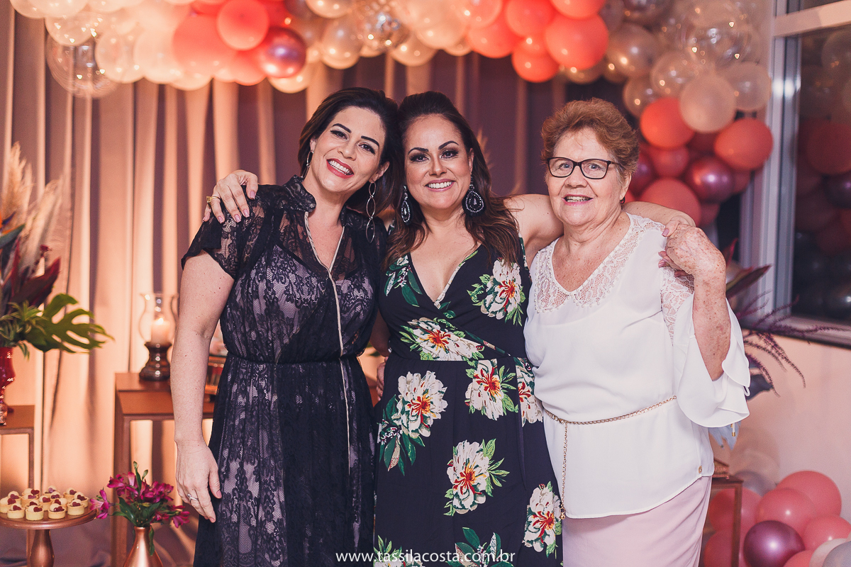 Danuza 50 anos, fotos lindas de aniversário de 50 anos, fotografia de festa de 50 anos na Praia da Costa em Vila Velha ES, fotos lindas, Tássila Costa fotografia, decoração linda para festa de adulto, Tássila Costa fotografia