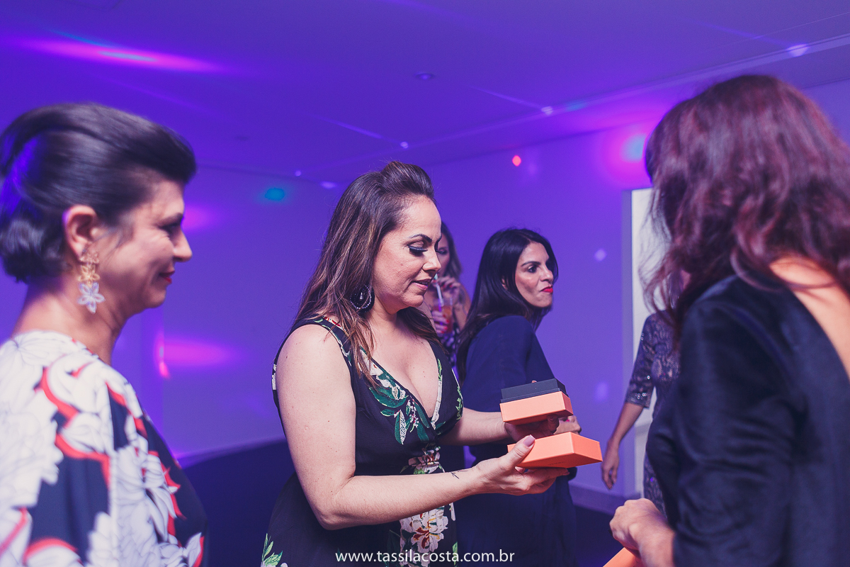 Danuza 50 anos, fotos lindas de aniversário de 50 anos, fotografia de festa de 50 anos na Praia da Costa em Vila Velha ES, fotos lindas, Tássila Costa fotografia, decoração linda para festa de adulto, Tássila Costa fotografia