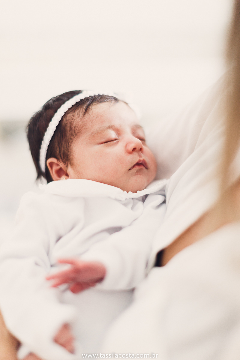 fotos de bebê, quarto montessoriano para bebê recém nascida, fotos lindas de bebê, Sofia chegou, ensaio newborn lifestyle, fotografia de família com bebê recém nascido, cachorros e bebê recém nascido, fotos com cachorros e bebê recém nascido, Tássila cost