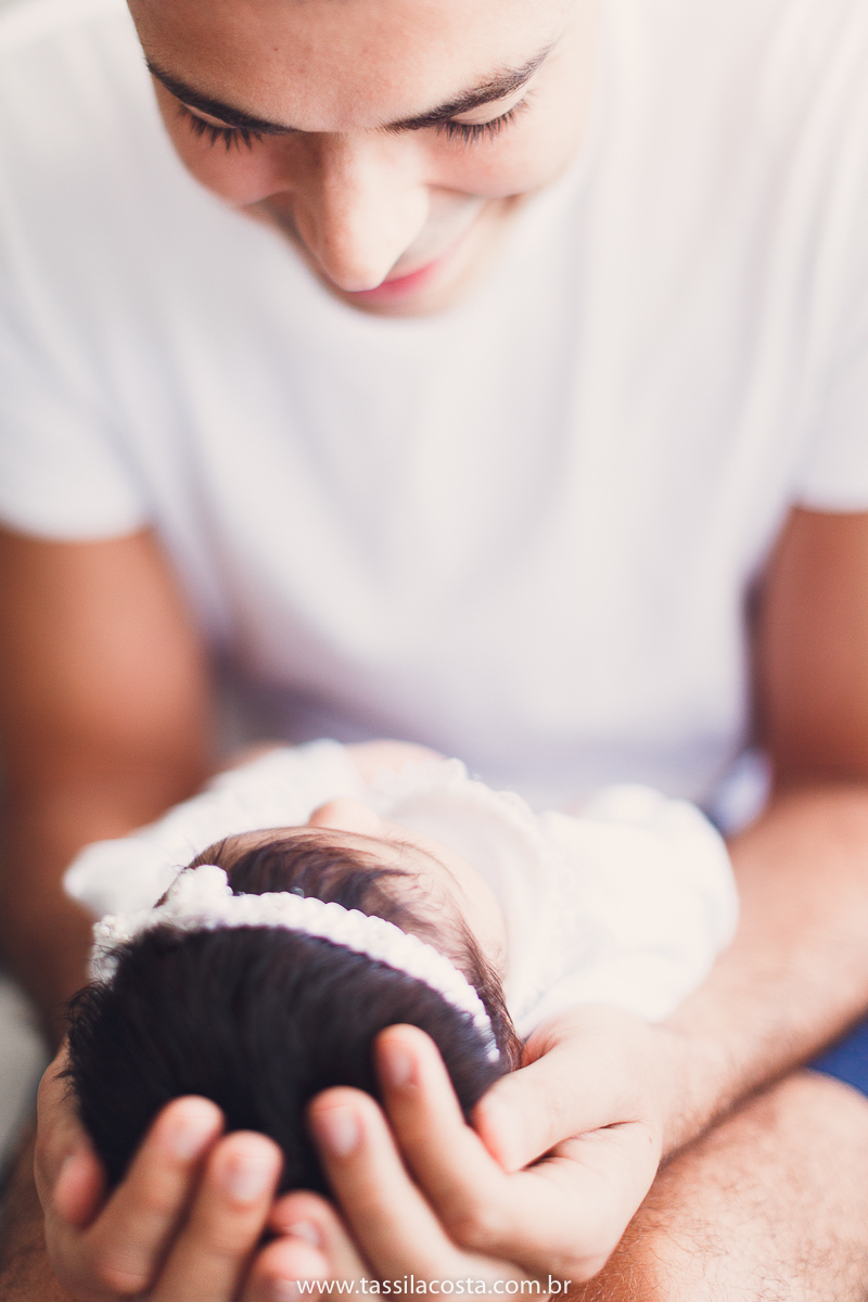 fotos de bebê, quarto montessoriano para bebê recém nascida, fotos lindas de bebê, Sofia chegou, ensaio newborn lifestyle, fotografia de família com bebê recém nascido, cachorros e bebê recém nascido, fotos com cachorros e bebê recém nascido, Tássila cost