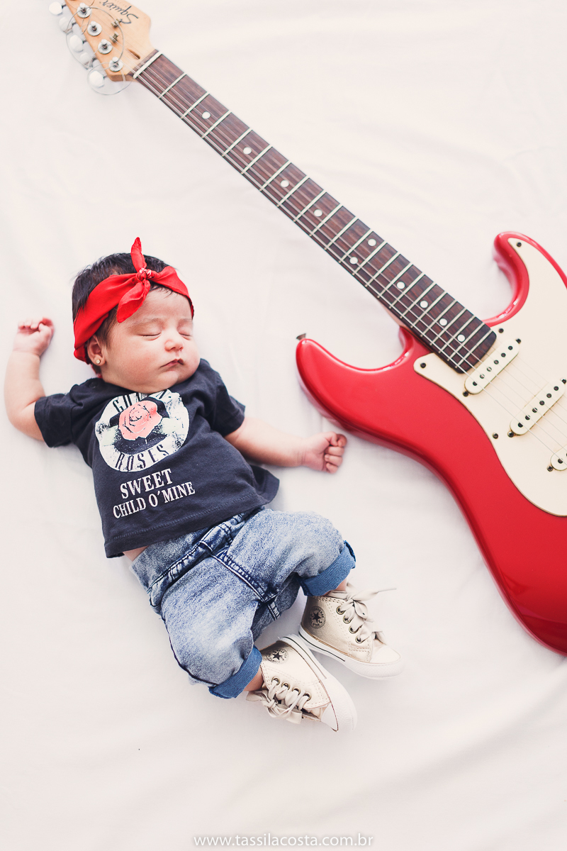 fotos de bebê, quarto montessoriano para bebê recém nascida, fotos lindas de bebê, Sofia chegou, ensaio newborn lifestyle, fotografia de família com bebê recém nascido, cachorros e bebê recém nascido, fotos com cachorros e bebê recém nascido, Tássila cost