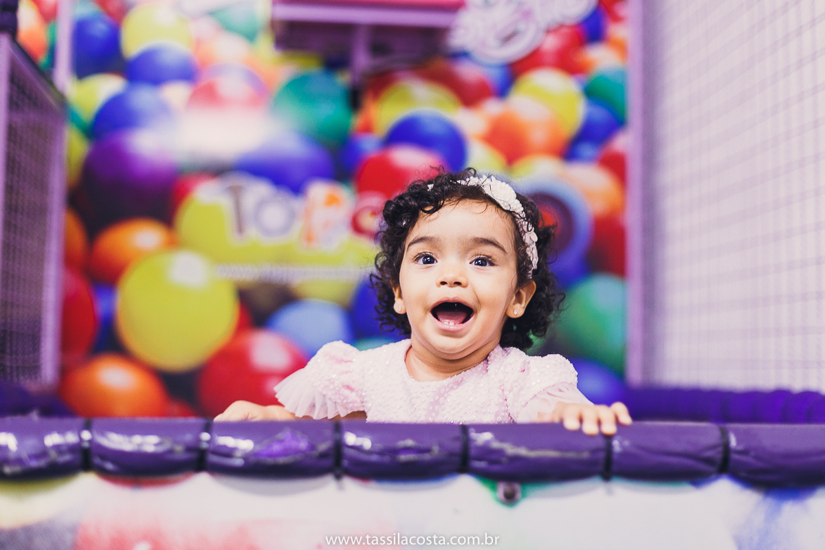 festa super especial, feita no cerimonial Kifarra, em Campo Grande, Cariacica, fotografado por Tássila Costa fotografia, festa no tema Jardim feita no Espírito Santo, fotografia de festa infantil em Vila Velha - ES, festa infantil no Espírito Santo