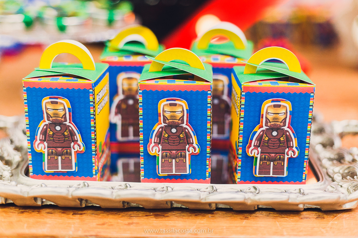 FESTA DE IRMÃOS, EM SERRA ES, FOTOGRAFIA DE FESTA INFANTIL EM VITÓRIA ES, FESTA DE 2 IRMÃOS COM IDADES DIFERENTES, TASSILA COSTA FOTOGRAFIA, TEMA SUPER HERÓI