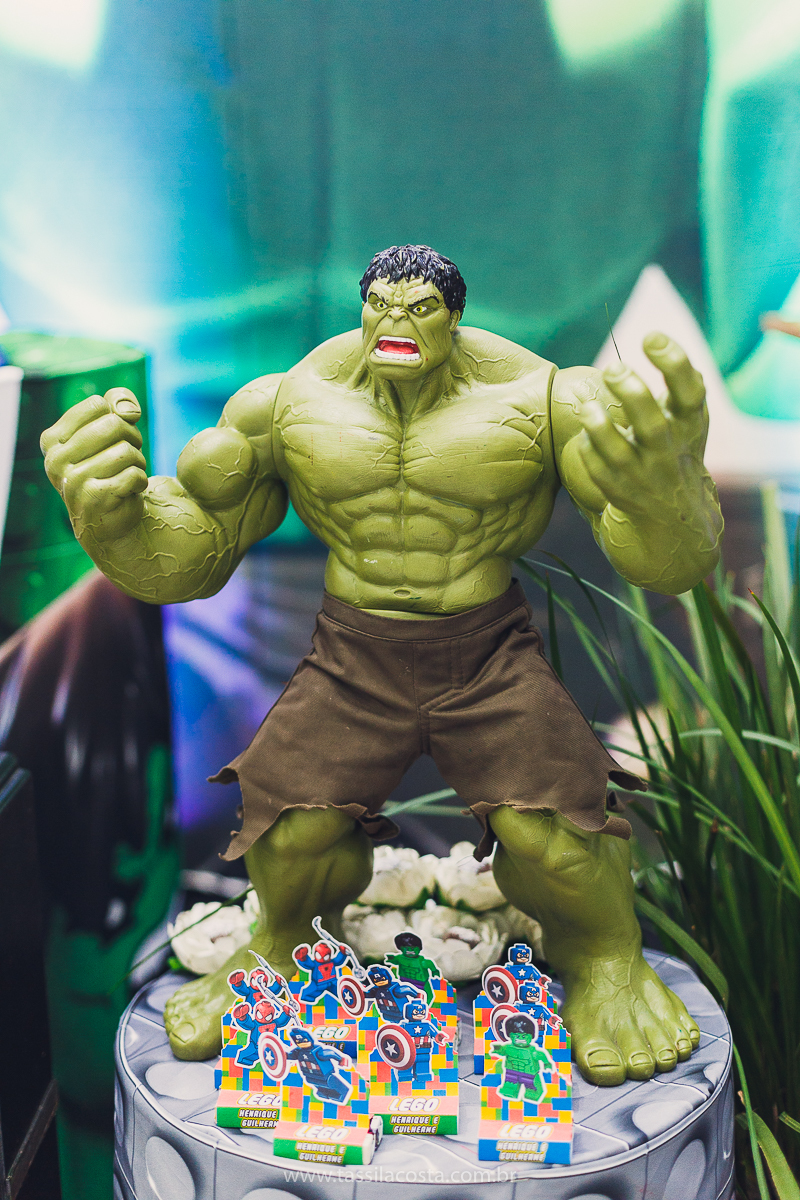 FESTA DE IRMÃOS, EM SERRA ES, FOTOGRAFIA DE FESTA INFANTIL EM VITÓRIA ES, FESTA DE 2 IRMÃOS COM IDADES DIFERENTES, TASSILA COSTA FOTOGRAFIA, TEMA SUPER HERÓI