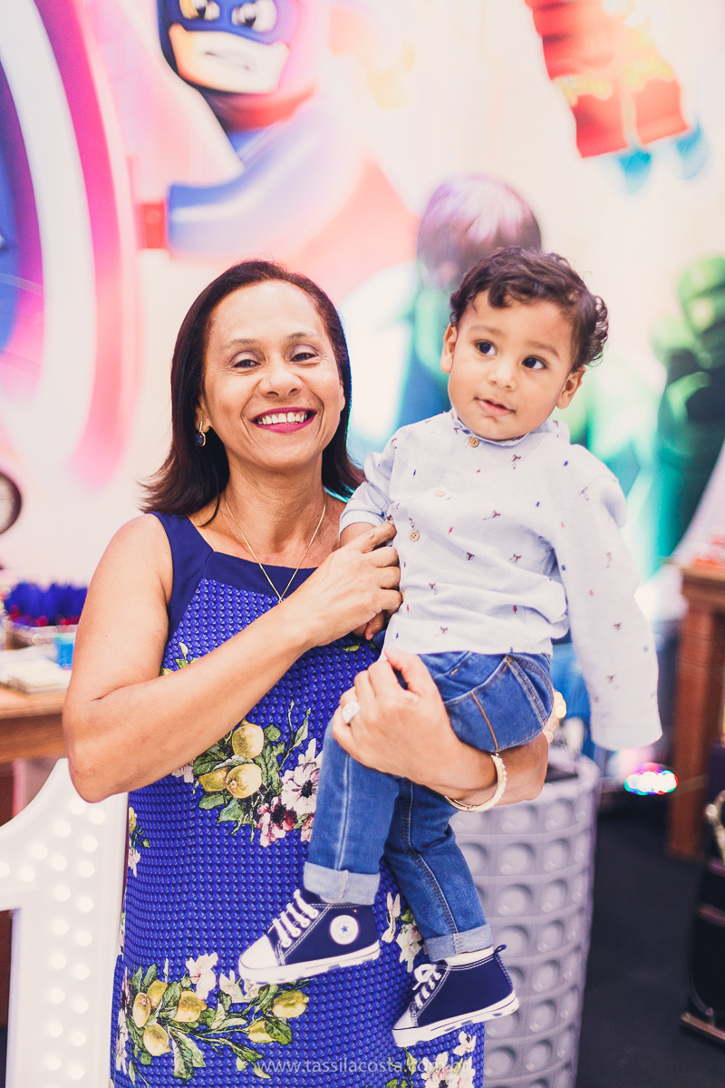 FESTA DE IRMÃOS, EM SERRA ES, FOTOGRAFIA DE FESTA INFANTIL EM VITÓRIA ES, FESTA DE 2 IRMÃOS COM IDADES DIFERENTES, TASSILA COSTA FOTOGRAFIA, TEMA SUPER HERÓI