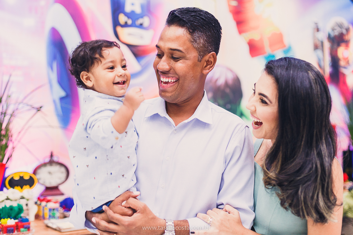 FESTA DE IRMÃOS, EM SERRA ES, FOTOGRAFIA DE FESTA INFANTIL EM VITÓRIA ES, FESTA DE 2 IRMÃOS COM IDADES DIFERENTES, TASSILA COSTA FOTOGRAFIA, TEMA SUPER HERÓI