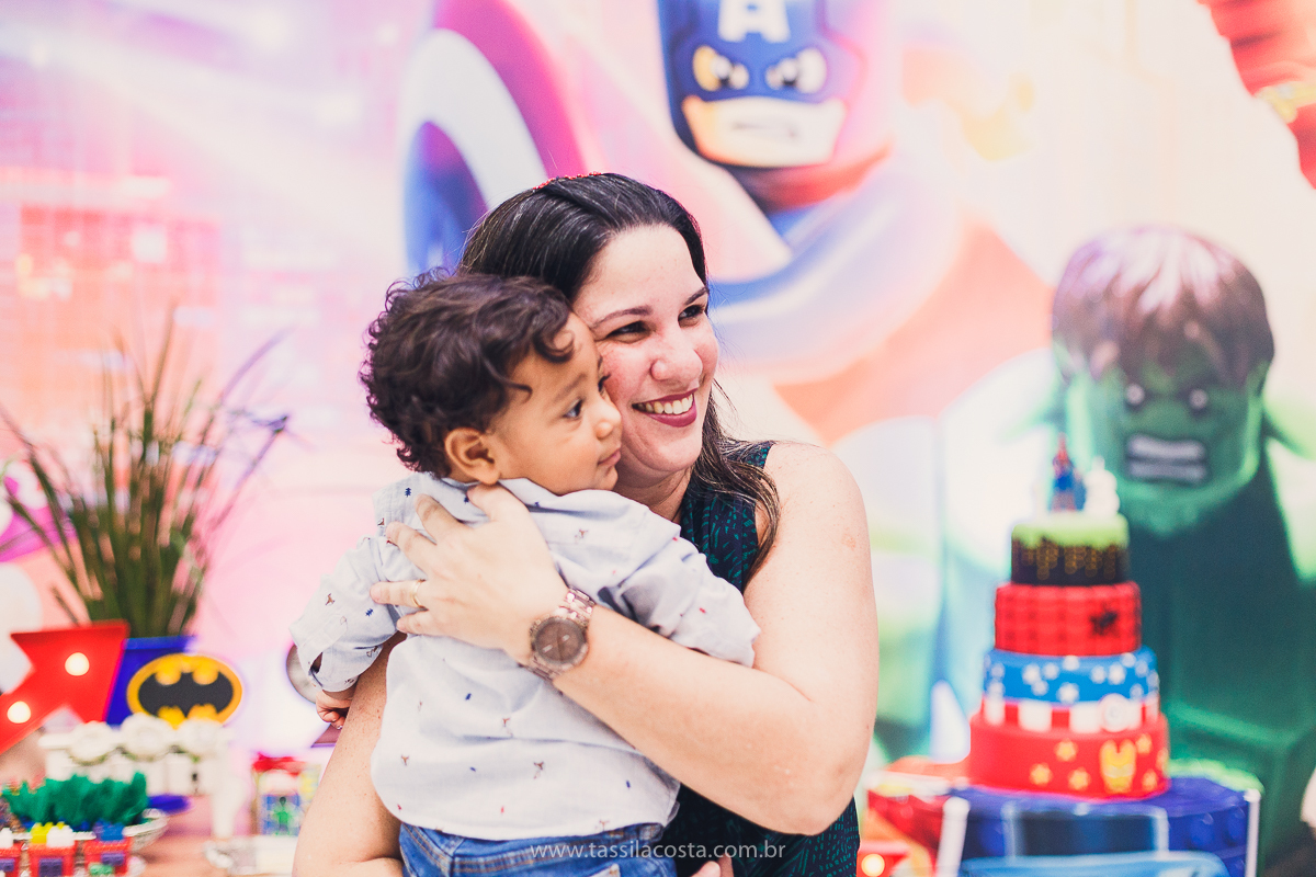 FESTA DE IRMÃOS, EM SERRA ES, FOTOGRAFIA DE FESTA INFANTIL EM VITÓRIA ES, FESTA DE 2 IRMÃOS COM IDADES DIFERENTES, TASSILA COSTA FOTOGRAFIA, TEMA SUPER HERÓI
