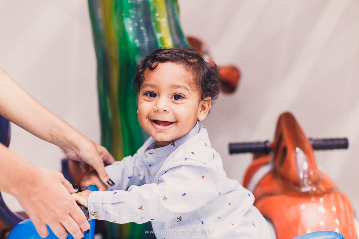 FESTA DE IRMÃOS, EM SERRA ES, FOTOGRAFIA DE FESTA INFANTIL EM VITÓRIA ES, FESTA DE 2 IRMÃOS COM IDADES DIFERENTES, TASSILA COSTA FOTOGRAFIA, TEMA SUPER HERÓI