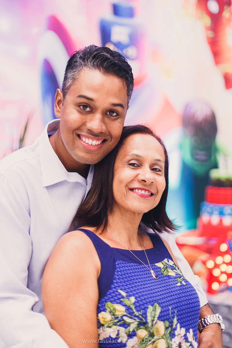 FESTA DE IRMÃOS, EM SERRA ES, FOTOGRAFIA DE FESTA INFANTIL EM VITÓRIA ES, FESTA DE 2 IRMÃOS COM IDADES DIFERENTES, TASSILA COSTA FOTOGRAFIA, TEMA SUPER HERÓI