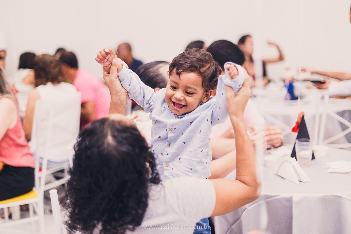 FESTA DE IRMÃOS, EM SERRA ES, FOTOGRAFIA DE FESTA INFANTIL EM VITÓRIA ES, FESTA DE 2 IRMÃOS COM IDADES DIFERENTES, TASSILA COSTA FOTOGRAFIA, TEMA SUPER HERÓI