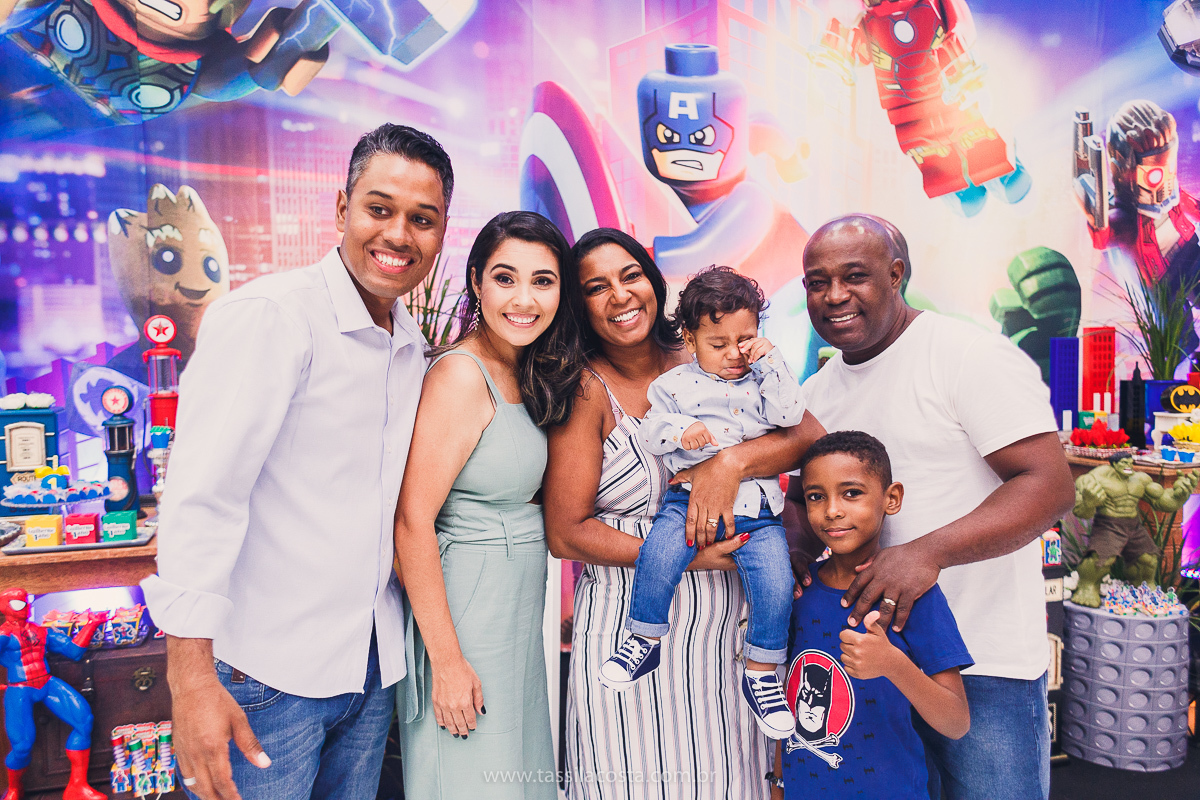FESTA DE IRMÃOS, EM SERRA ES, FOTOGRAFIA DE FESTA INFANTIL EM VITÓRIA ES, FESTA DE 2 IRMÃOS COM IDADES DIFERENTES, TASSILA COSTA FOTOGRAFIA, TEMA SUPER HERÓI