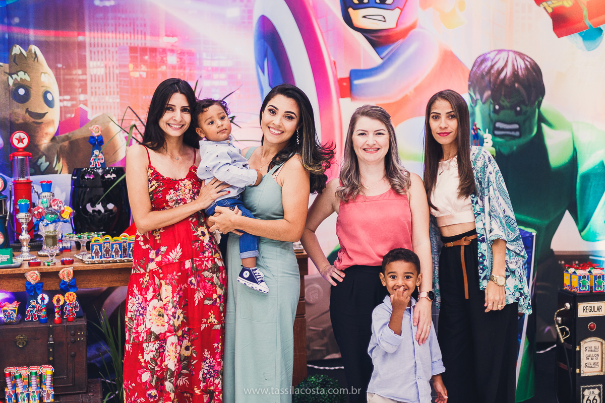 FESTA DE IRMÃOS, EM SERRA ES, FOTOGRAFIA DE FESTA INFANTIL EM VITÓRIA ES, FESTA DE 2 IRMÃOS COM IDADES DIFERENTES, TASSILA COSTA FOTOGRAFIA, TEMA SUPER HERÓI
