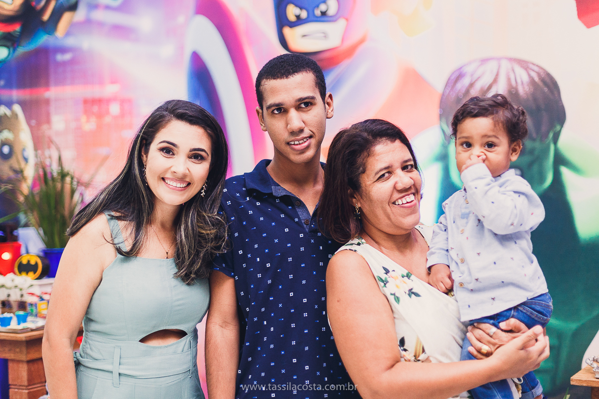 FESTA DE IRMÃOS, EM SERRA ES, FOTOGRAFIA DE FESTA INFANTIL EM VITÓRIA ES, FESTA DE 2 IRMÃOS COM IDADES DIFERENTES, TASSILA COSTA FOTOGRAFIA, TEMA SUPER HERÓI
