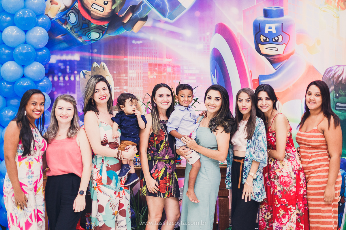 FESTA DE IRMÃOS, EM SERRA ES, FOTOGRAFIA DE FESTA INFANTIL EM VITÓRIA ES, FESTA DE 2 IRMÃOS COM IDADES DIFERENTES, TASSILA COSTA FOTOGRAFIA, TEMA SUPER HERÓI