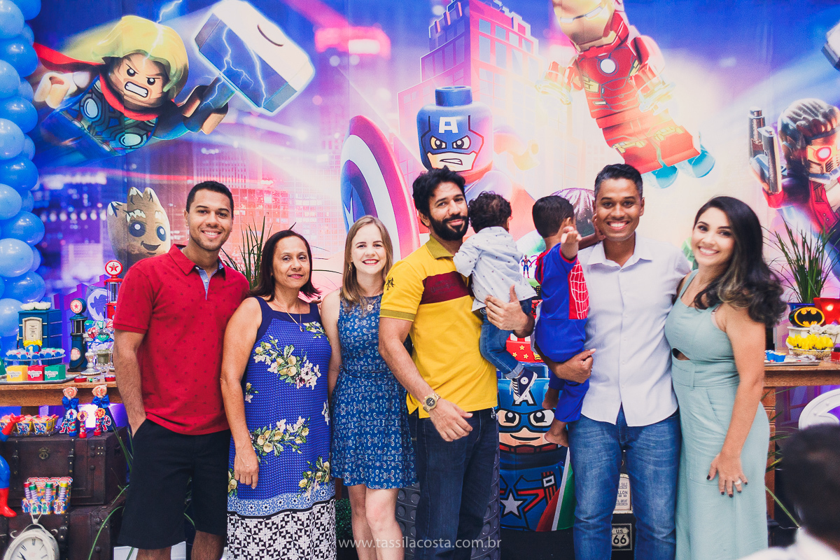 FESTA DE IRMÃOS, EM SERRA ES, FOTOGRAFIA DE FESTA INFANTIL EM VITÓRIA ES, FESTA DE 2 IRMÃOS COM IDADES DIFERENTES, TASSILA COSTA FOTOGRAFIA, TEMA SUPER HERÓI